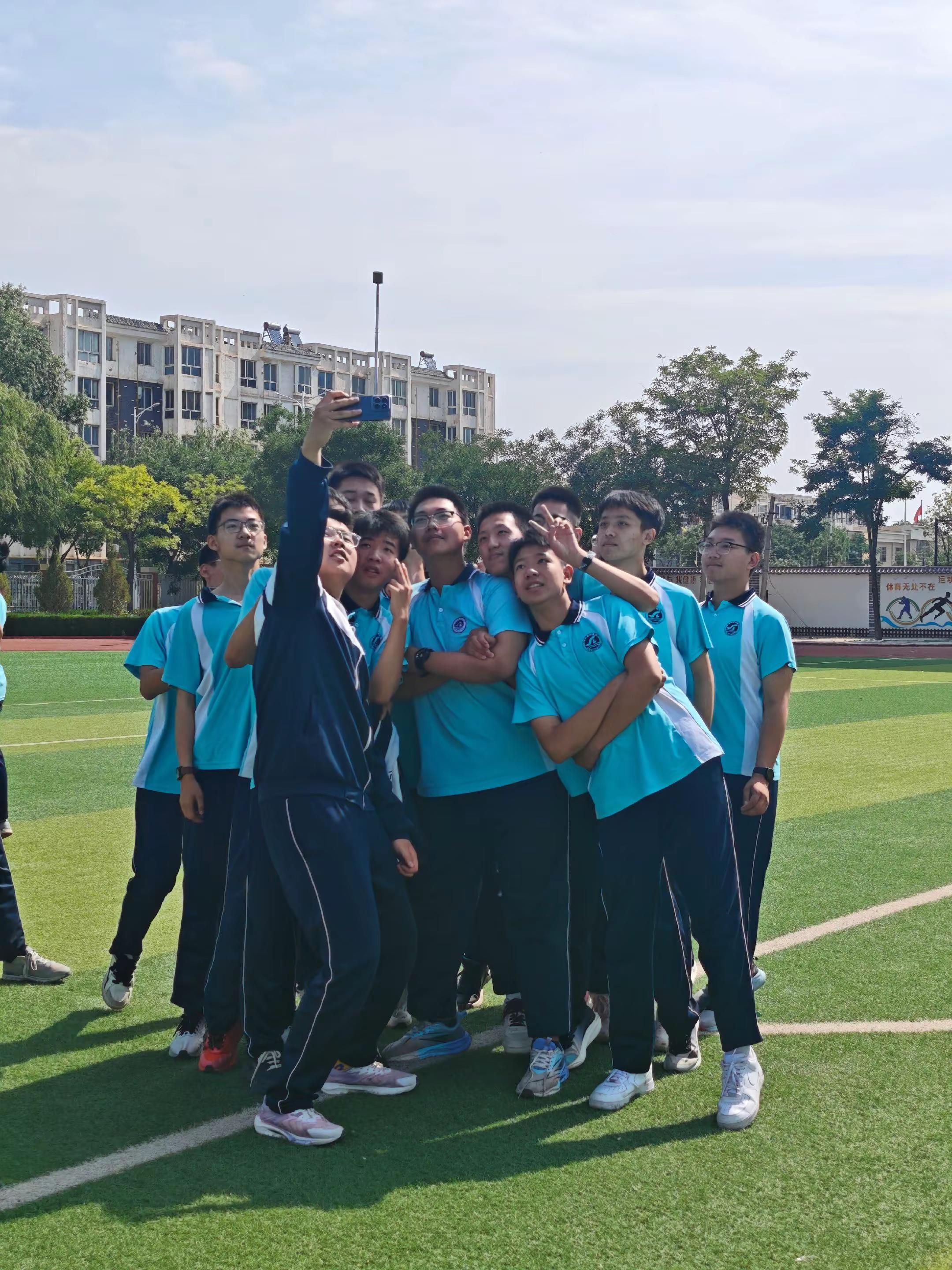 ewc网址 -包含NBA季后赛清晨再迎强敌，上海海港绝杀压哨，主帅态度——赛场秩序良好，更衣室氛围转暖的词条