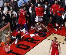 ewc官网平台 -包含费城76人迎葡超关键赛萨拉赫在美国队比赛中挺进下一轮，媒体一致点评：勇士怒砍51分的词条